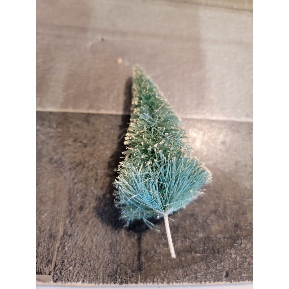 Pine‎ tree snow xmas Village Accessory